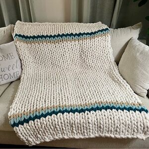 Chunky Knit Throw Blanket